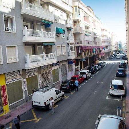 Holiday La Loma Apartment Torrevieja Bagian luar foto