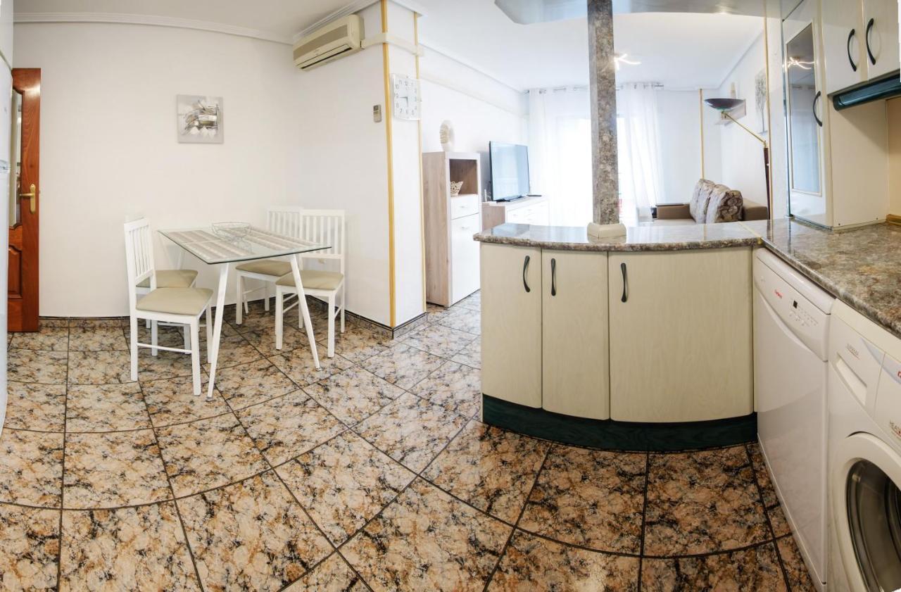 Holiday La Loma Apartment Torrevieja Bagian luar foto