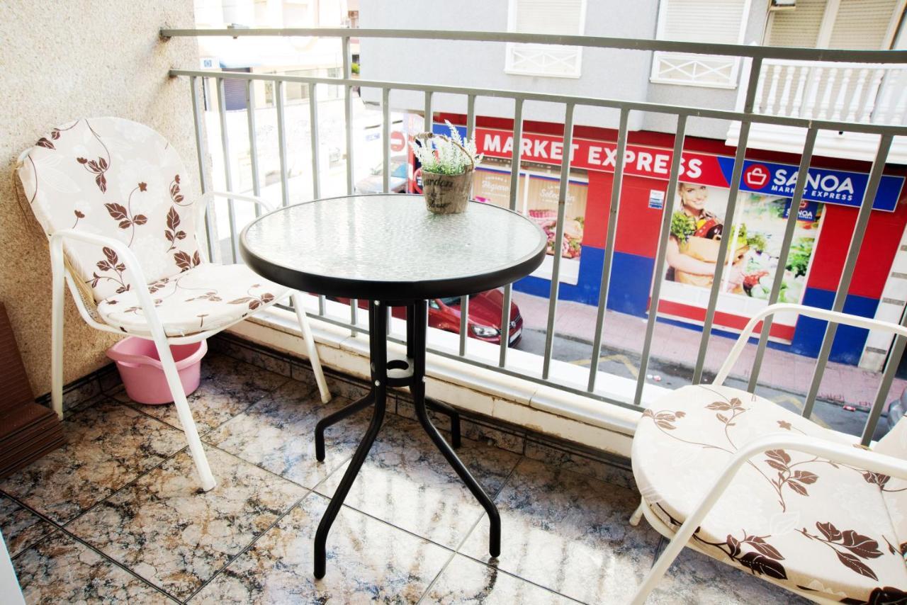 Holiday La Loma Apartment Torrevieja Bagian luar foto