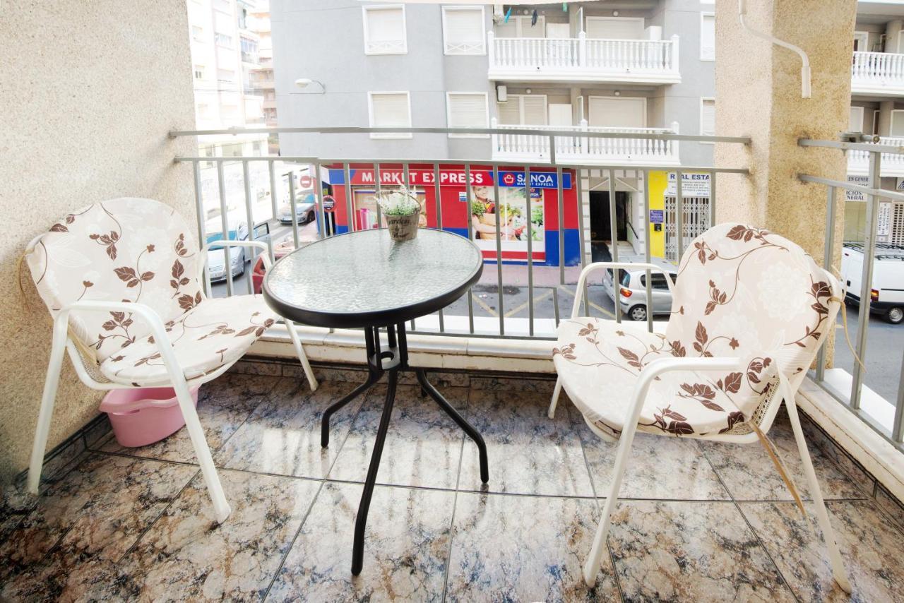 Holiday La Loma Apartment Torrevieja Bagian luar foto