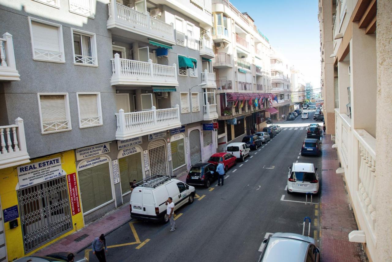 Holiday La Loma Apartment Torrevieja Bagian luar foto